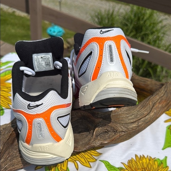 Nike Air Pegasus White and Orange Athletic Shoes main image 6